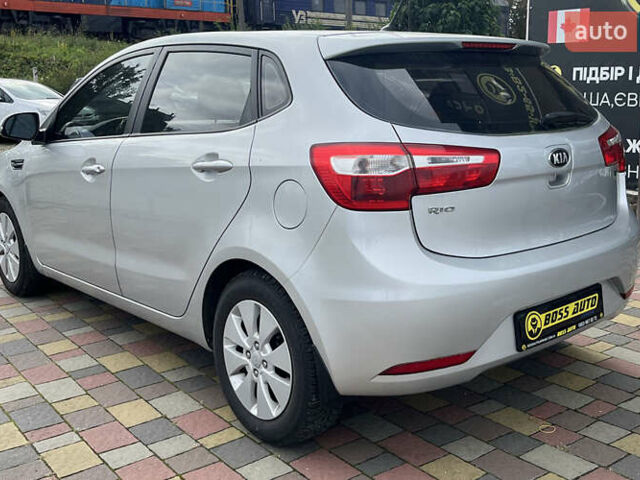 Серый Киа Рио, объемом двигателя 1.59 л и пробегом 218 тыс. км за 8500 $, фото 4 на Automoto.ua
