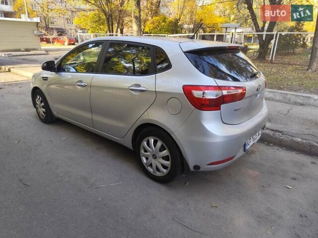 Серый Киа Рио, объемом двигателя 1.6 л и пробегом 218 тыс. км за 6500 $, фото 6 на Automoto.ua