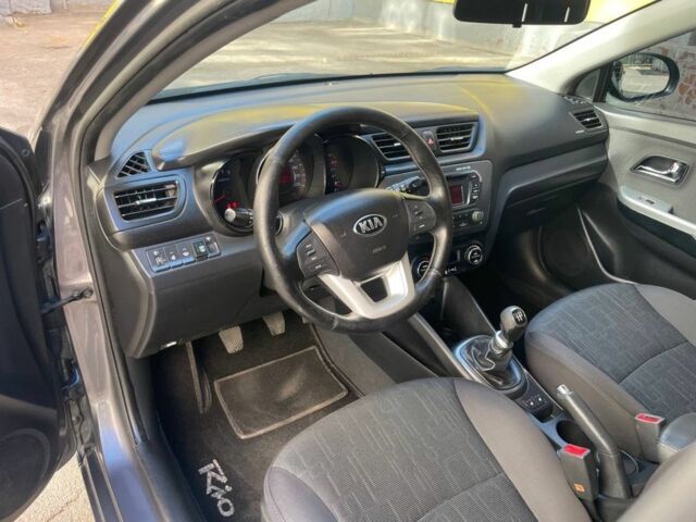 Серый Киа Рио, объемом двигателя 1.6 л и пробегом 160 тыс. км за 7792 $, фото 7 на Automoto.ua