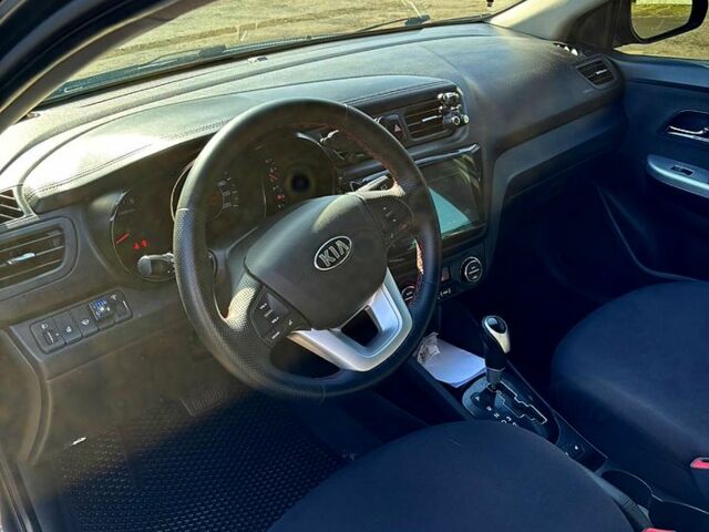 Сірий Кіа Ріо, об'ємом двигуна 1.6 л та пробігом 270 тис. км за 7300 $, фото 7 на Automoto.ua