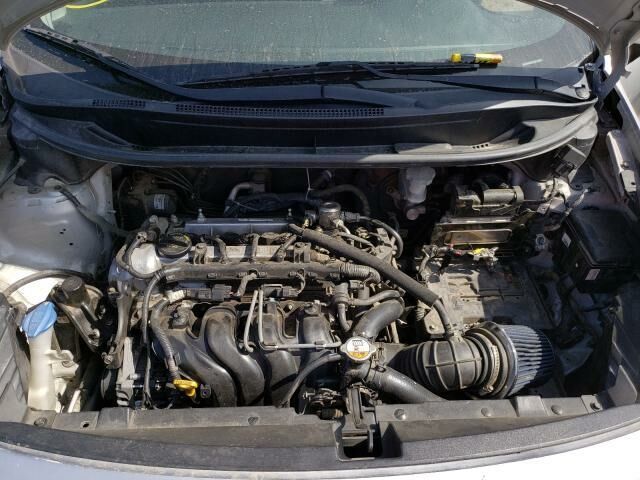 Серый Киа Рио, объемом двигателя 1.6 л и пробегом 299 тыс. км за 5880 $, фото 5 на Automoto.ua