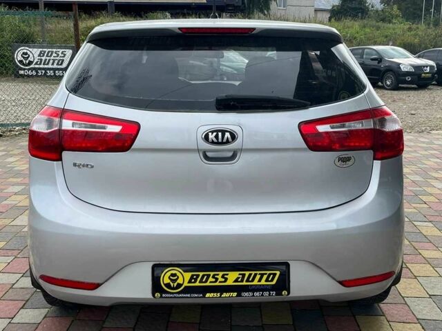 Серый Киа Рио, объемом двигателя 1.6 л и пробегом 218 тыс. км за 8500 $, фото 5 на Automoto.ua