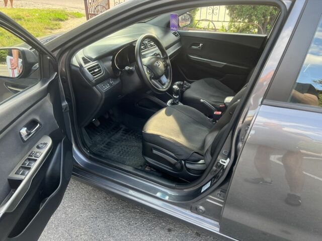 Сірий Кіа Ріо, об'ємом двигуна 1.6 л та пробігом 150 тис. км за 7200 $, фото 6 на Automoto.ua