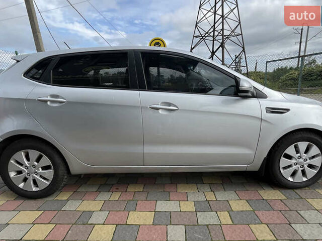 Серый Киа Рио, объемом двигателя 1.59 л и пробегом 218 тыс. км за 8500 $, фото 7 на Automoto.ua