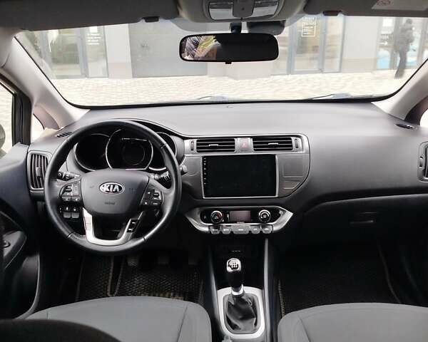 Сірий Кіа Ріо, об'ємом двигуна 1.12 л та пробігом 174 тис. км за 7100 $, фото 13 на Automoto.ua