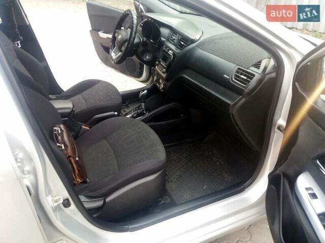 Сірий Кіа Ріо, об'ємом двигуна 1.59 л та пробігом 195 тис. км за 5900 $, фото 3 на Automoto.ua