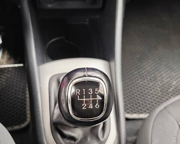 Сірий Кіа Ріо, об'ємом двигуна 1.12 л та пробігом 174 тис. км за 7100 $, фото 17 на Automoto.ua