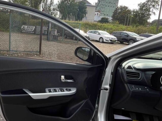 Серый Киа Рио, объемом двигателя 1.6 л и пробегом 218 тыс. км за 8500 $, фото 15 на Automoto.ua