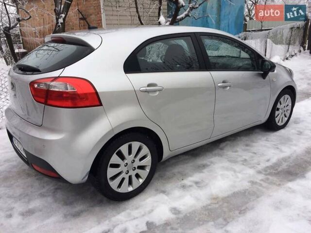 Серый Киа Рио, объемом двигателя 1.25 л и пробегом 172 тыс. км за 6800 $, фото 2 на Automoto.ua