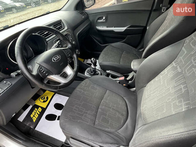 Серый Киа Рио, объемом двигателя 1.59 л и пробегом 218 тыс. км за 8500 $, фото 13 на Automoto.ua