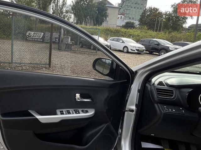 Серый Киа Рио, объемом двигателя 1.59 л и пробегом 218 тыс. км за 8500 $, фото 15 на Automoto.ua