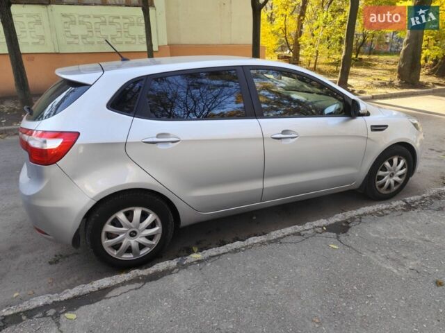 Сірий Кіа Ріо, об'ємом двигуна 1.6 л та пробігом 218 тис. км за 6500 $, фото 3 на Automoto.ua