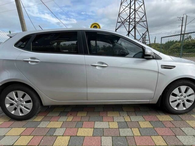 Серый Киа Рио, объемом двигателя 1.6 л и пробегом 218 тыс. км за 8500 $, фото 7 на Automoto.ua