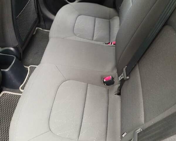 Сірий Кіа Ріо, об'ємом двигуна 1.12 л та пробігом 174 тис. км за 7100 $, фото 22 на Automoto.ua