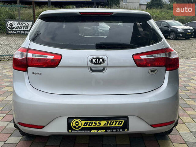 Серый Киа Рио, объемом двигателя 1.59 л и пробегом 218 тыс. км за 8500 $, фото 5 на Automoto.ua