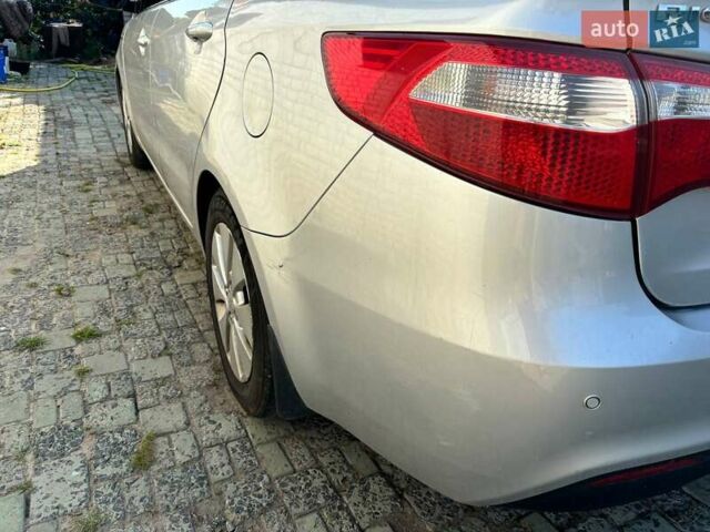 Серый Киа Рио, объемом двигателя 1.59 л и пробегом 145 тыс. км за 8800 $, фото 3 на Automoto.ua