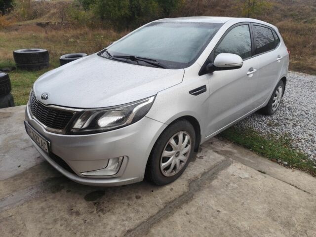 Серый Киа Рио, объемом двигателя 1.6 л и пробегом 216 тыс. км за 6800 $, фото 1 на Automoto.ua