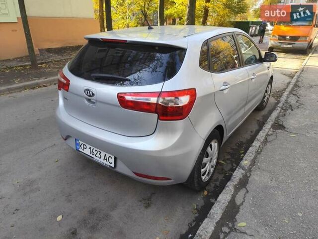 Серый Киа Рио, объемом двигателя 1.6 л и пробегом 218 тыс. км за 6500 $, фото 5 на Automoto.ua