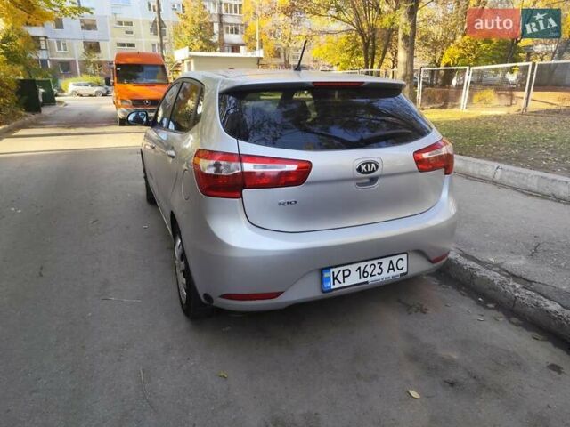 Серый Киа Рио, объемом двигателя 1.6 л и пробегом 218 тыс. км за 6500 $, фото 1 на Automoto.ua