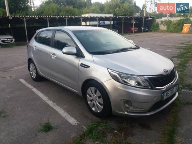 Сірий Кіа Ріо, об'ємом двигуна 1.59 л та пробігом 195 тис. км за 5900 $, фото 1 на Automoto.ua