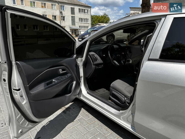 Серый Киа Рио, объемом двигателя 1.1 л и пробегом 190 тыс. км за 5999 $, фото 27 на Automoto.ua