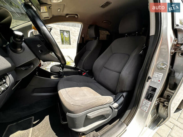 Серый Киа Рио, объемом двигателя 1.1 л и пробегом 190 тыс. км за 5999 $, фото 35 на Automoto.ua