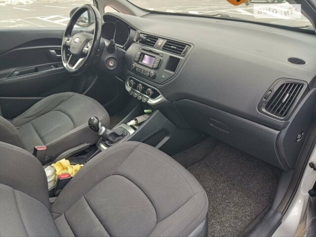 Сірий Кіа Ріо, об'ємом двигуна 1.12 л та пробігом 202 тис. км за 5600 $, фото 7 на Automoto.ua