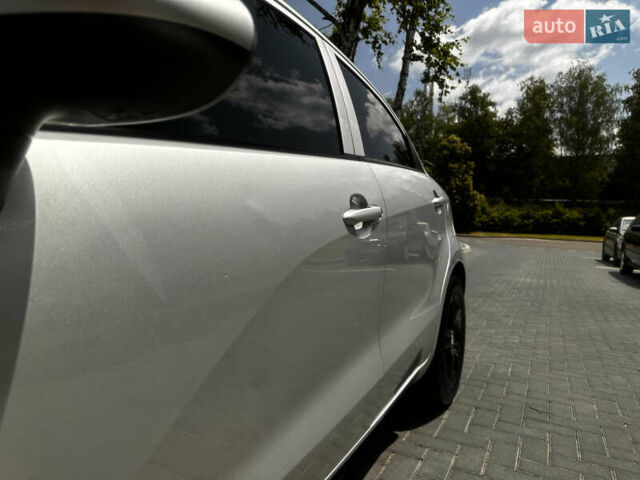 Серый Киа Рио, объемом двигателя 1.1 л и пробегом 190 тыс. км за 5999 $, фото 17 на Automoto.ua