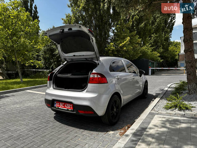 Серый Киа Рио, объемом двигателя 1.1 л и пробегом 190 тыс. км за 5999 $, фото 45 на Automoto.ua