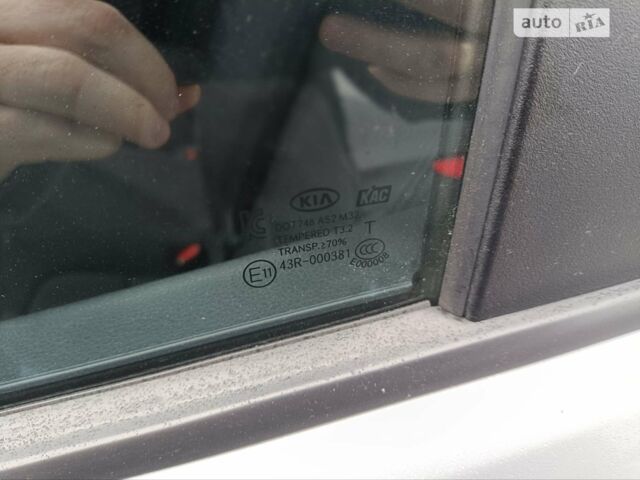 Сірий Кіа Ріо, об'ємом двигуна 1.12 л та пробігом 202 тис. км за 5600 $, фото 21 на Automoto.ua