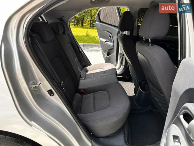 Серый Киа Рио, объемом двигателя 1.1 л и пробегом 190 тыс. км за 5999 $, фото 42 на Automoto.ua