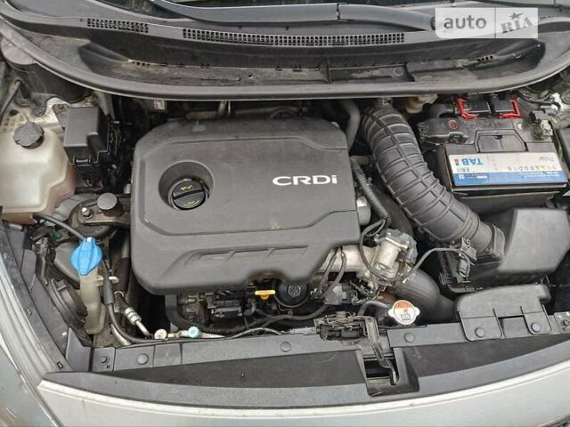 Сірий Кіа Ріо, об'ємом двигуна 1.12 л та пробігом 196 тис. км за 7500 $, фото 17 на Automoto.ua