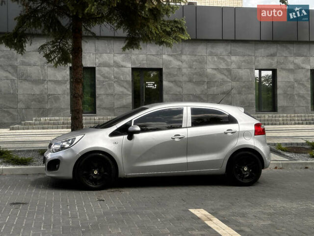 Серый Киа Рио, объемом двигателя 1.1 л и пробегом 190 тыс. км за 5999 $, фото 7 на Automoto.ua