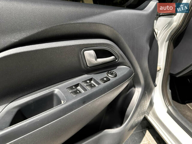 Серый Киа Рио, объемом двигателя 1.1 л и пробегом 190 тыс. км за 5999 $, фото 24 на Automoto.ua