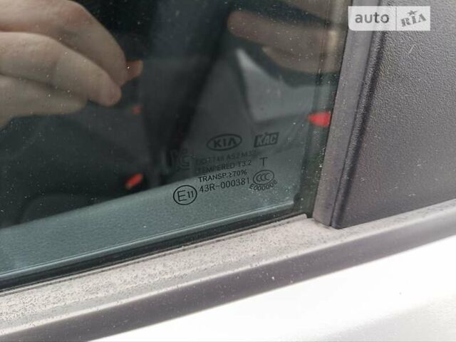 Сірий Кіа Ріо, об'ємом двигуна 1.12 л та пробігом 196 тис. км за 7500 $, фото 25 на Automoto.ua