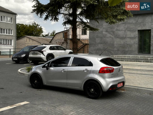 Серый Киа Рио, объемом двигателя 1.1 л и пробегом 190 тыс. км за 5999 $, фото 9 на Automoto.ua