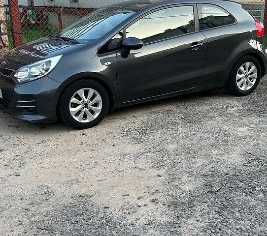 Серый Киа Рио, объемом двигателя 1.4 л и пробегом 125 тыс. км за 7900 $, фото 2 на Automoto.ua