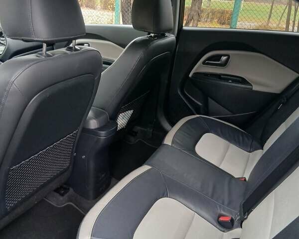 Серый Киа Рио, объемом двигателя 1.4 л и пробегом 191 тыс. км за 7799 $, фото 9 на Automoto.ua