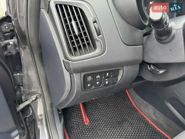 Серый Киа Рио, объемом двигателя 1.4 л и пробегом 85 тыс. км за 10999 $, фото 26 на Automoto.ua