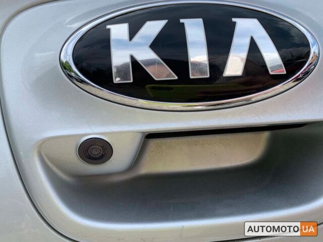 Сірий Кіа Ріо, об'ємом двигуна 1.4 л та пробігом 148 тис. км за 9500 $, фото 6 на Automoto.ua