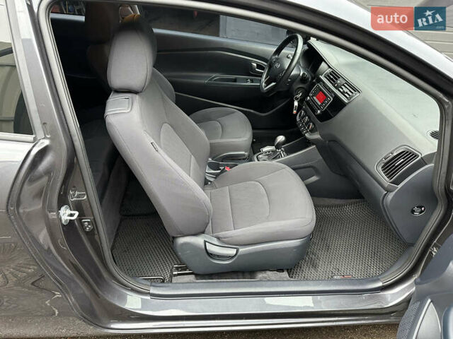 Серый Киа Рио, объемом двигателя 1.4 л и пробегом 56 тыс. км за 10800 $, фото 17 на Automoto.ua