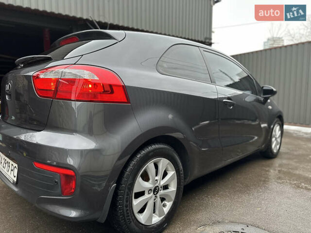 Серый Киа Рио, объемом двигателя 1.4 л и пробегом 56 тыс. км за 10800 $, фото 5 на Automoto.ua