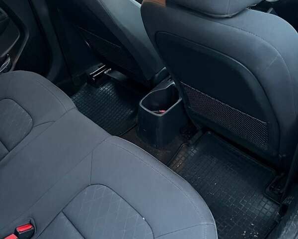 Серый Киа Рио, объемом двигателя 1.25 л и пробегом 97 тыс. км за 8500 $, фото 5 на Automoto.ua
