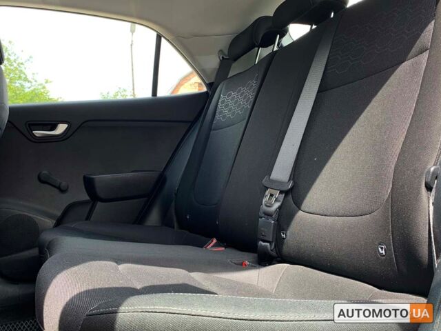 Сірий Кіа Ріо, об'ємом двигуна 1.4 л та пробігом 148 тис. км за 9500 $, фото 16 на Automoto.ua