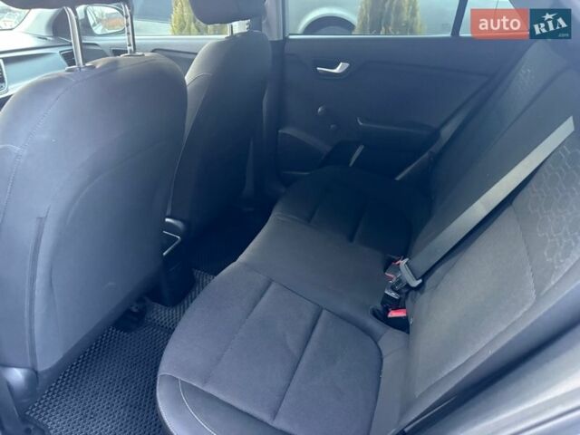 Сірий Кіа Ріо, об'ємом двигуна 1.4 л та пробігом 160 тис. км за 10500 $, фото 9 на Automoto.ua