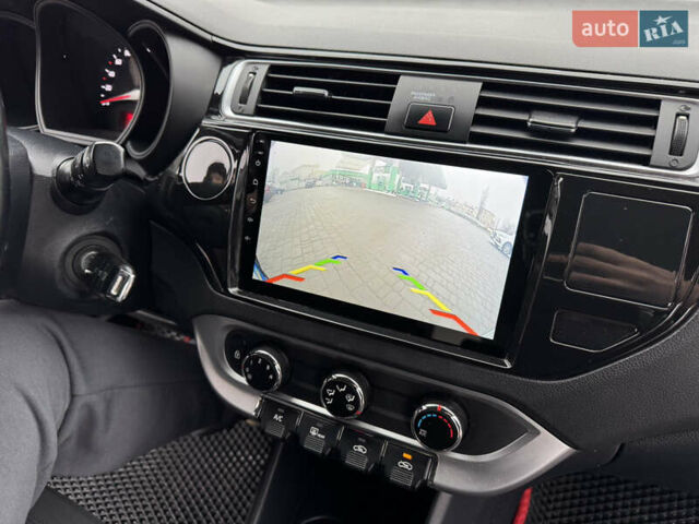 Серый Киа Рио, объемом двигателя 1.4 л и пробегом 85 тыс. км за 10999 $, фото 19 на Automoto.ua