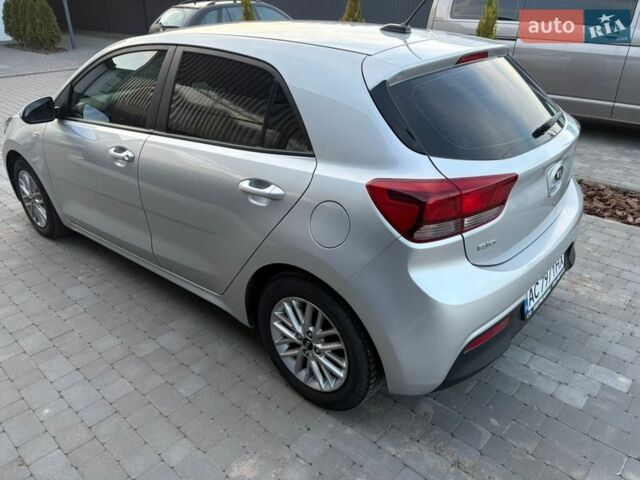 Сірий Кіа Ріо, об'ємом двигуна 1.4 л та пробігом 160 тис. км за 10500 $, фото 8 на Automoto.ua