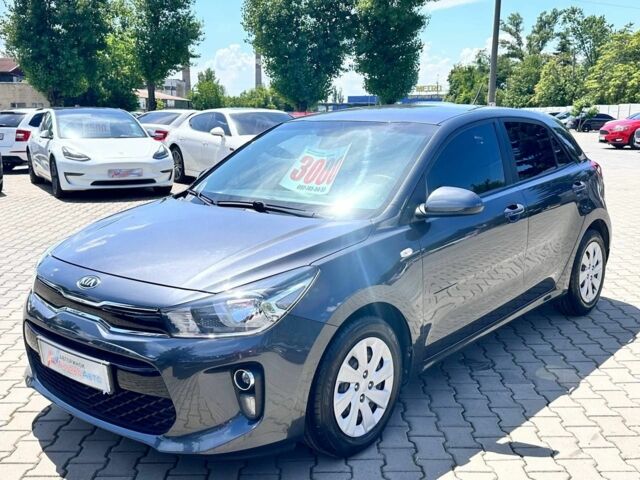 Серый Киа Рио, объемом двигателя 1.3 л и пробегом 90 тыс. км за 10200 $, фото 2 на Automoto.ua