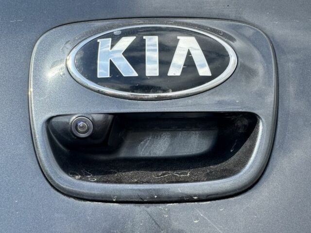 Серый Киа Рио, объемом двигателя 1.4 л и пробегом 75 тыс. км за 12000 $, фото 5 на Automoto.ua