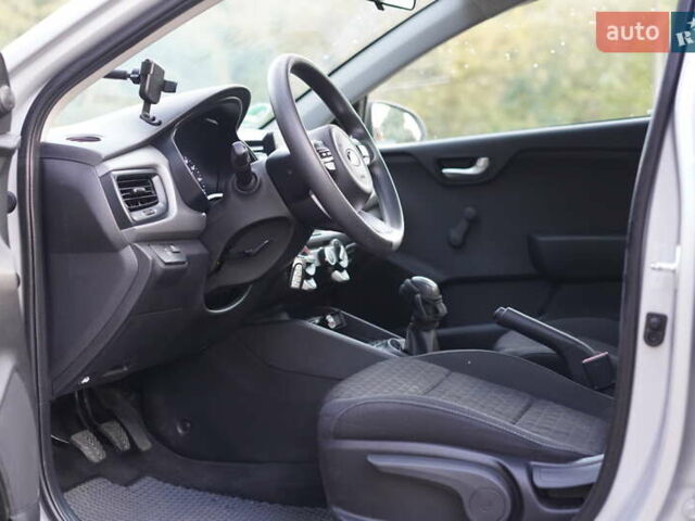 Серый Киа Рио, объемом двигателя 1.59 л и пробегом 80 тыс. км за 7900 $, фото 8 на Automoto.ua